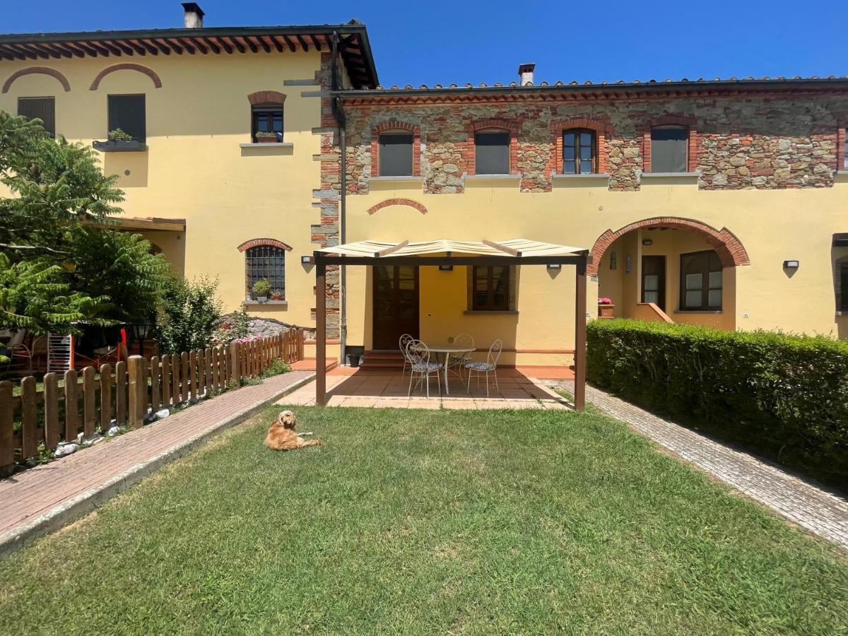 ארצו Casa Vacanza Villaggio Poggio Rosso מראה חיצוני תמונה