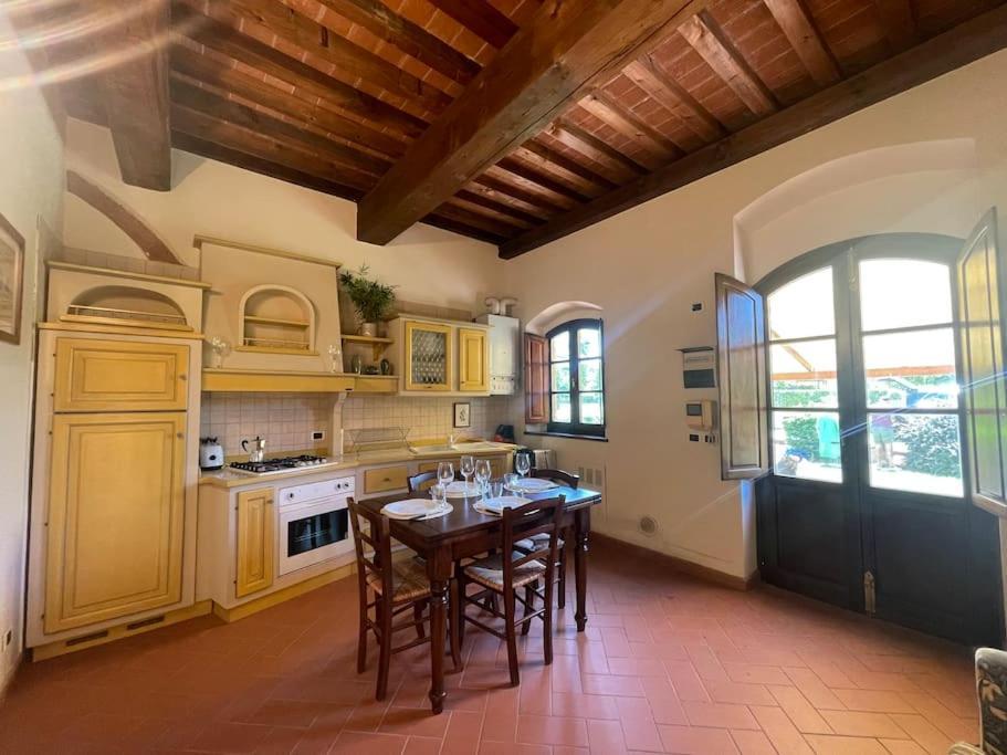 ארצו Casa Vacanza Villaggio Poggio Rosso מראה חיצוני תמונה