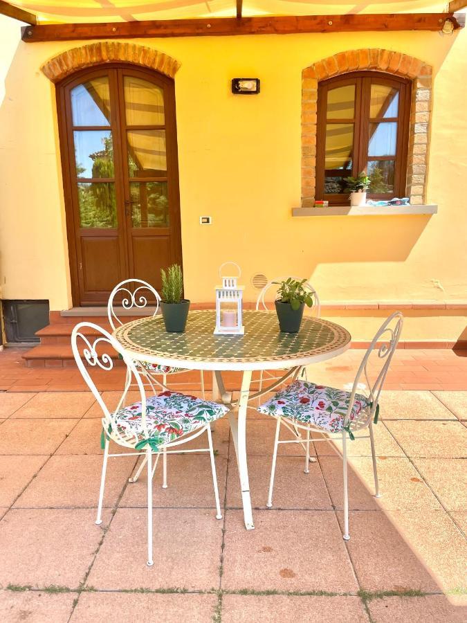 ארצו Casa Vacanza Villaggio Poggio Rosso מראה חיצוני תמונה